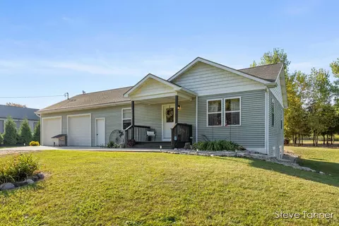 5579 Duckland, Sidney, MI 48885