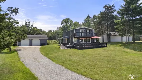 6803 Earley Bird Bch, Osseo, MI 49266