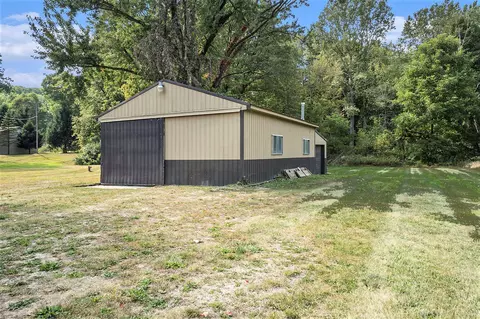 7849 Main, Newaygo, MI 49337