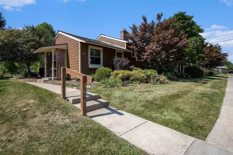 3455 Richard, Ann Arbor, MI 48104