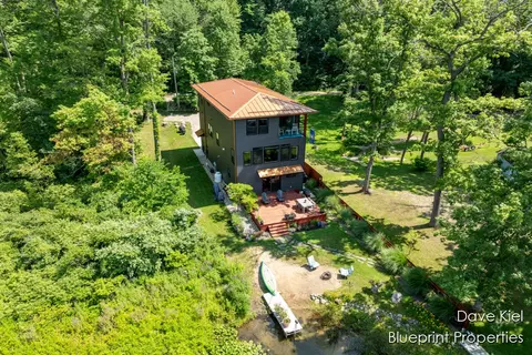 6840 Flower, Delton, MI 49046