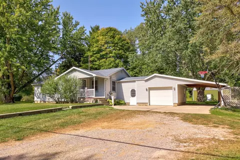 1871 E Deckerville, Caro, MI 48723