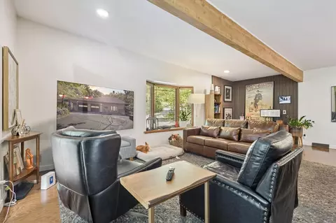 3474 Reeds Lk, Grand Rapids, MI 49506