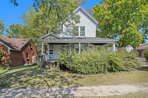 923 Stockbridge, Kalamazoo, MI 49001
