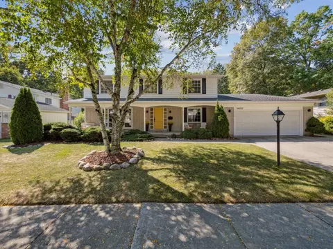 24157 Twin Vly, Farmington, MI 48336