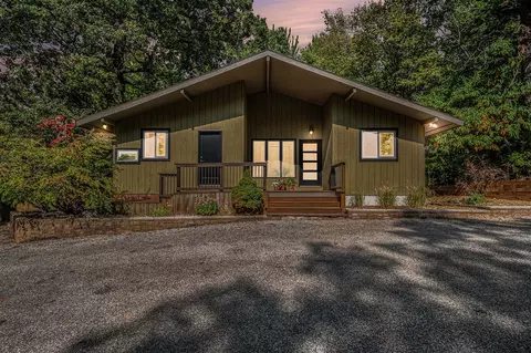 1425 Cramton, Ada, MI 49301