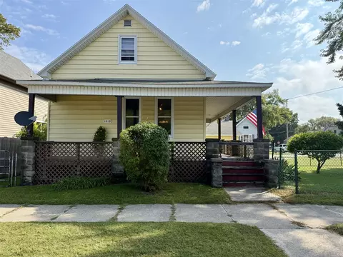 1019 Vine, Manistee, MI 49660