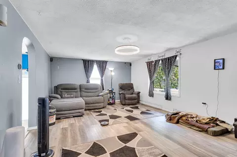 Living - 885 Bryant Ave, Jackson, MI 49202 photo 1 of 1