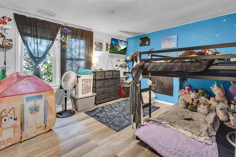 Bedroom - 885 Bryant Ave, Jackson, MI 49202 photo 1 of 4