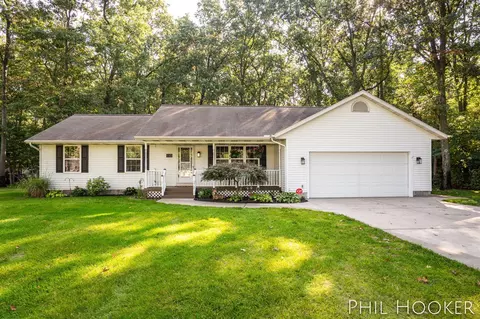 110 Willow Wood, Muskegon, MI 49442