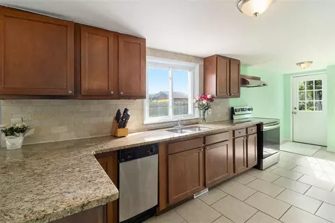 3462 Pershing, Wayne, MI 48184