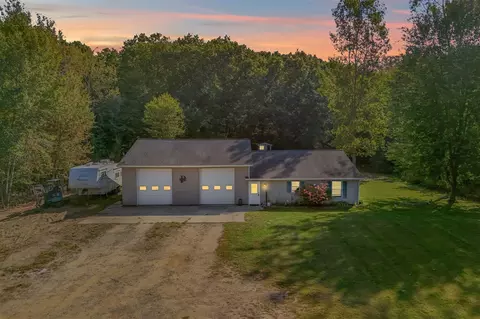 6333 Brown, Jonesville, MI 49250