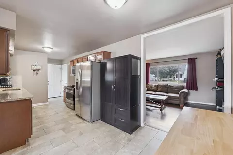 Entry Way - 3964 Niagara, Wayne, MI 48184 photo 2 of 2
