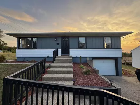 2517 Newstead, Wyoming, MI 49509
