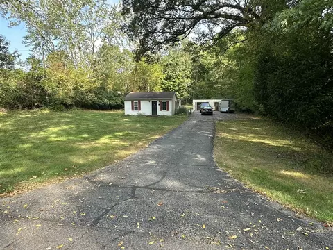 6990 Cuff, Jackson, MI 49201