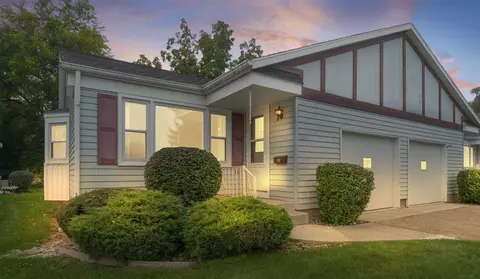 1050 Village, Jenison, MI 49428