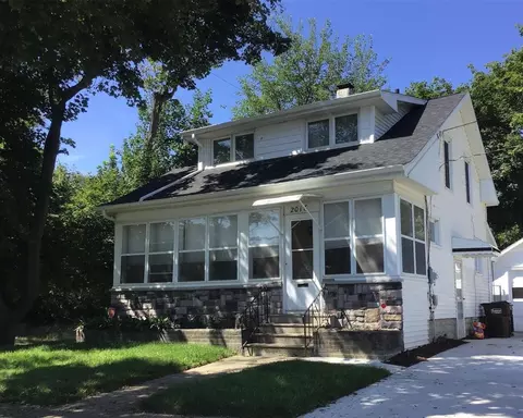 2016 S Jackson, Jackson, MI 49203
