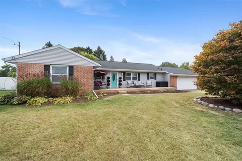 3801 Willoughby Rd, Holt, MI 48842