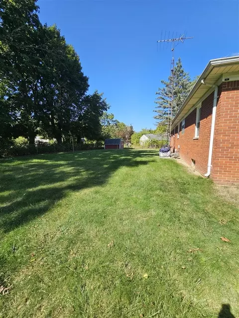 Exterior - 2205 W Mcclellan, Flint, MI 48504 photo 4 of 5