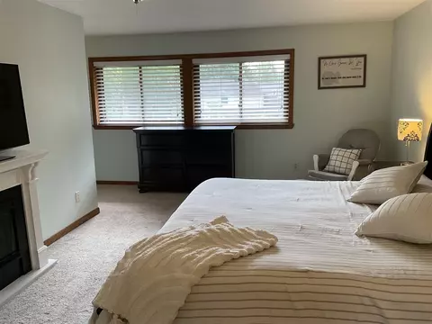 Bedroom - 8587 Stout, Grosse Ile, MI 48138 photo 7 of 9