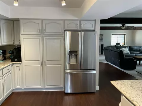Kitchen - 8587 Stout, Grosse Ile, MI 48138 photo 5 of 8
