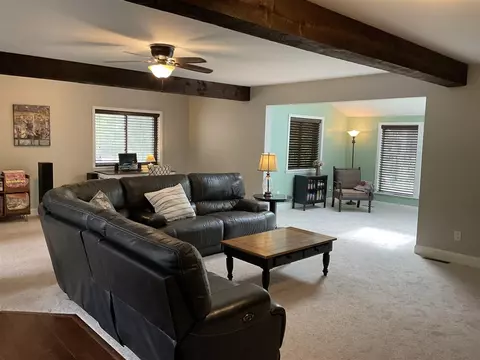 Living - 8587 Stout, Grosse Ile, MI 48138 photo 4 of 5