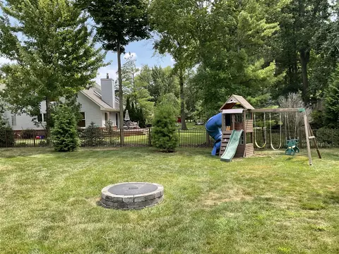 Exterior - 8587 Stout, Grosse Ile, MI 48138 photo 6 of 10