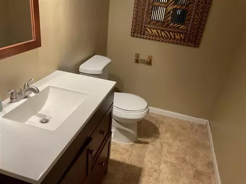 Bath - 8587 Stout, Grosse Ile, MI 48138 photo 6 of 6