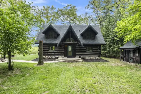 Exterior - 3210 E Rivers Edge, Newaygo, MI 49337 photo 3 of 8