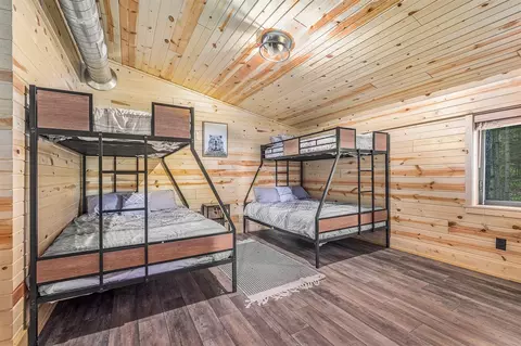 Bedroom - 3210 E Rivers Edge, Newaygo, MI 49337 photo 6 of 6