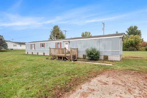 8208 E Sidney, Crystal, MI 48818