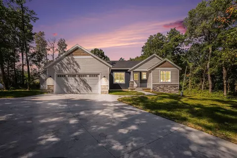 1429 Journeys Way, Hastings, MI 49058