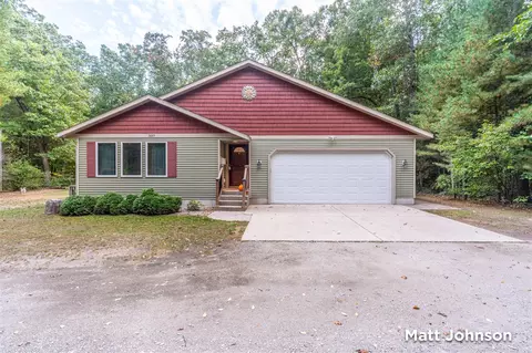 3665 E Riv, Twin Lake, MI 49457