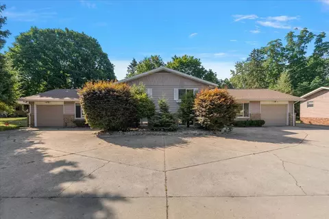 1332 W Glenlord, Saint Joseph, MI 49085