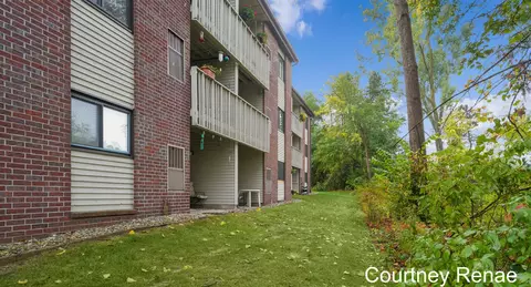 3396 Devonwood #D, Grand Rapids, MI 49525