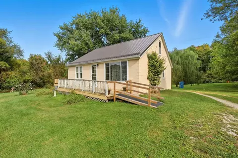 11371 Battle Crk, Bellevue, MI 49021