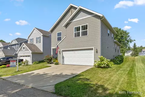 1250 Highland, Lowell, MI 49331