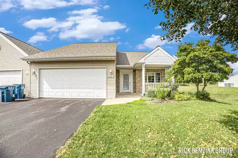 1084 Fountain Vw #4, Holland, MI 49423