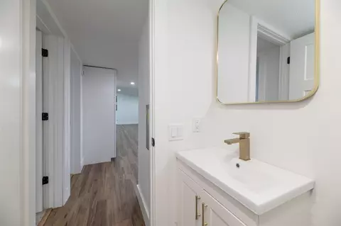 Entry Way - 12400 Quaker, Constantine, MI 49042 photo 5 of 6