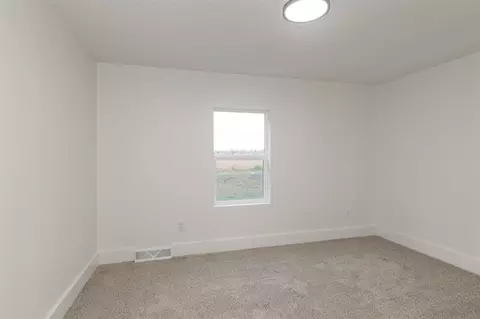 Bedroom - 12400 Quaker, Constantine, MI 49042 photo 5 of 7