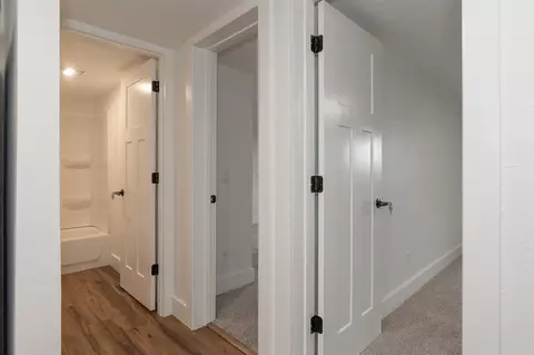 Entry Way - 12400 Quaker, Constantine, MI 49042 photo 4 of 6