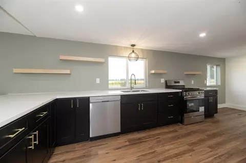 Kitchen - 12400 Quaker, Constantine, MI 49042 photo 3 of 4