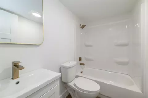 Bath - 12400 Quaker, Constantine, MI 49042 photo 4 of 4