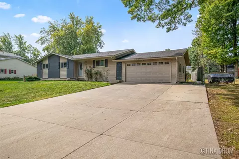 4893 Stony Crk, Comstock Park, MI 49321