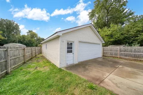 315 E Monroe, Jackson, MI 49202 photo 22