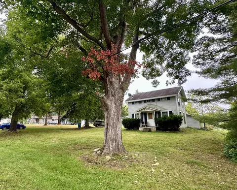 423 Sherwood, Bellevue, MI 49021