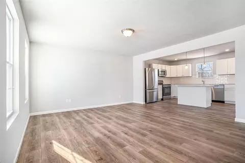 Living - 921 Forest, Marshall, MI 49068 photo 2 of 2