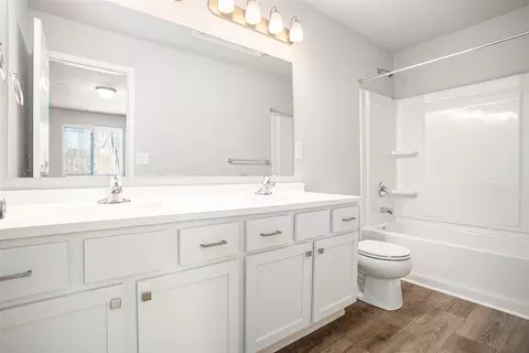 Bath - 921 Forest, Marshall, MI 49068 photo 2 of 3