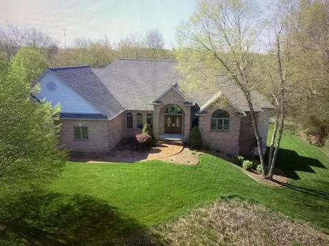 7922 Red Clover, Ada, MI 49301