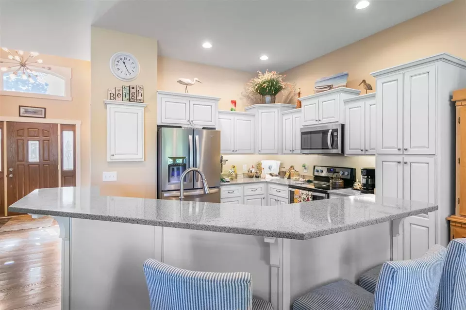 Kitchen - 13480 Riverside, Constantine, MI 49042 photo 1 of 2
